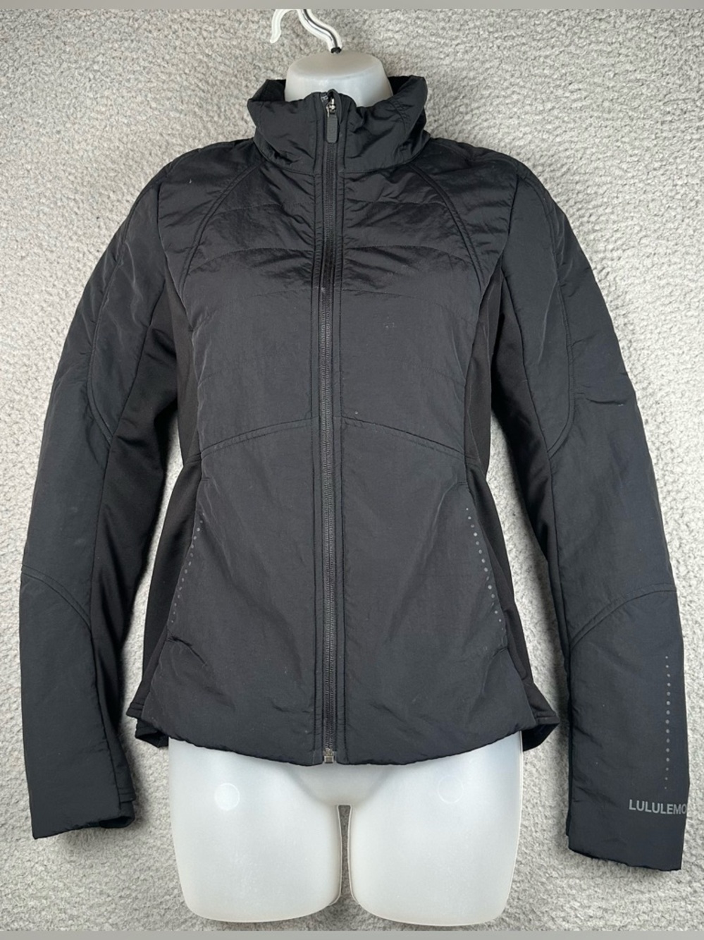 Lululemon Another Mile Jacket Womens Size 4 Primaloft Running Hooded Puffer Coat